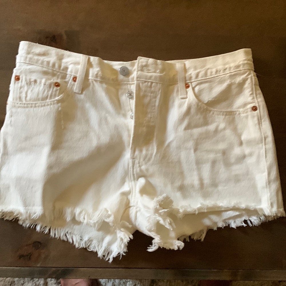 Levi’s White 5 pocket Denim Jean Cutoff Shorts Frayed Edge Sz 29 W
